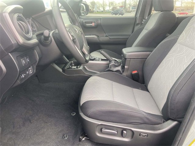 Used 2023 Toyota Tacoma TRD Sport w/ Advanced Technology Package image 13