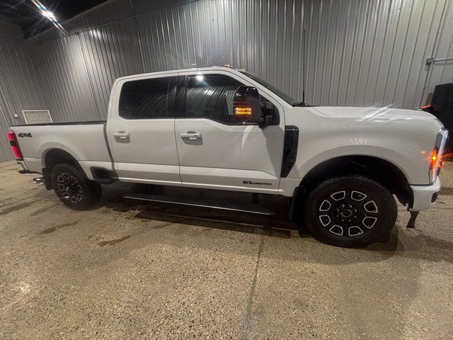 Used 2025 Ford F250 Platinum image 7