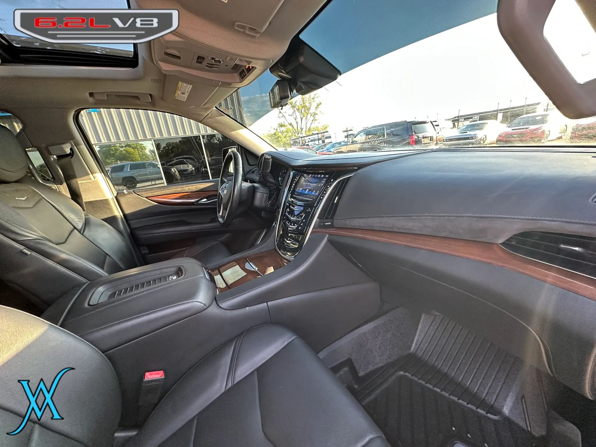 Used 2020 Cadillac Escalade Luxury AWD/4WD image 21
