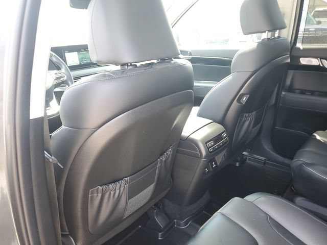 Used 2021 Hyundai Palisade Limited w/ Winter Package AWD/4WD image 14