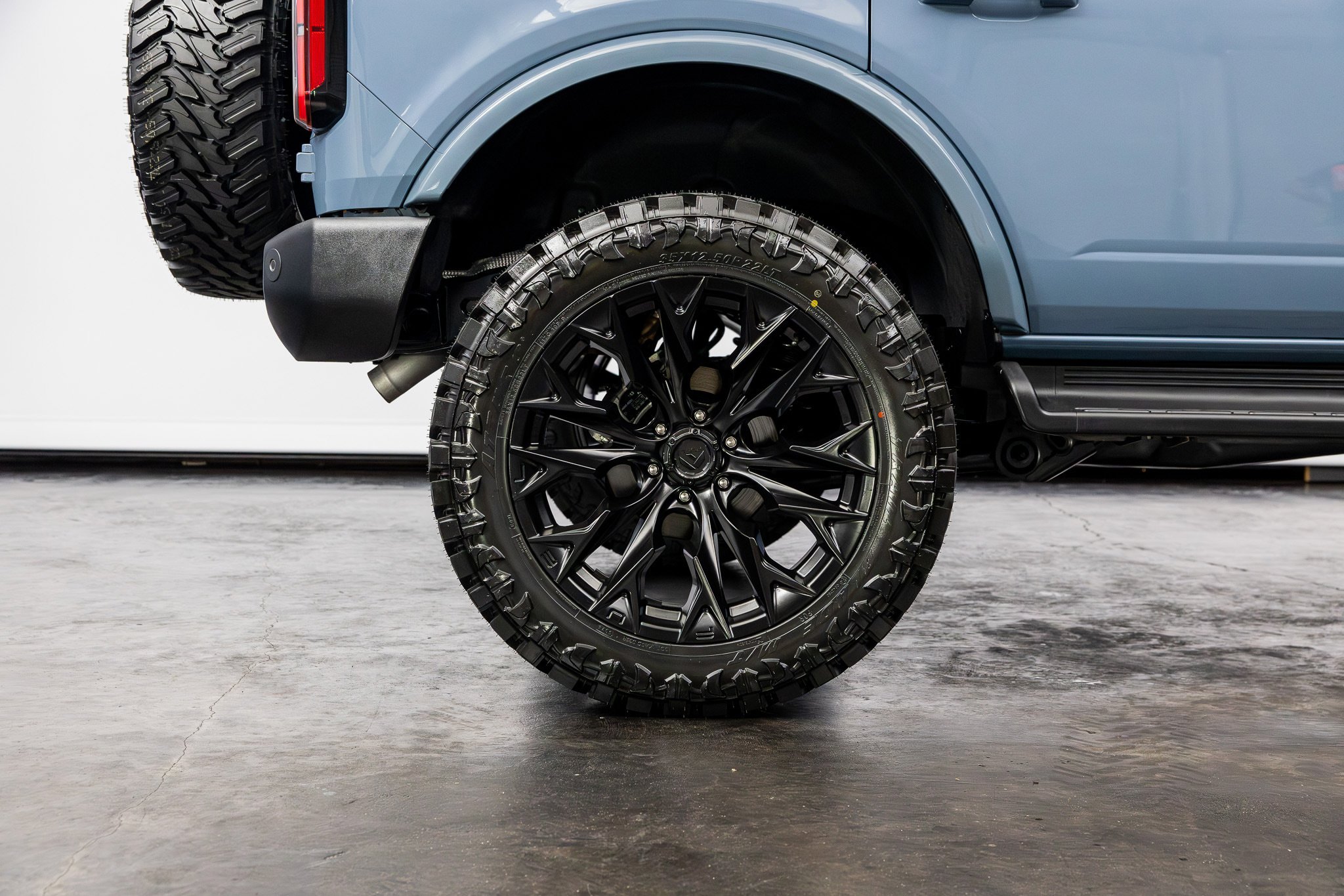 Used 2025 Ford Bronco Outer Banks AWD/4WD image 25