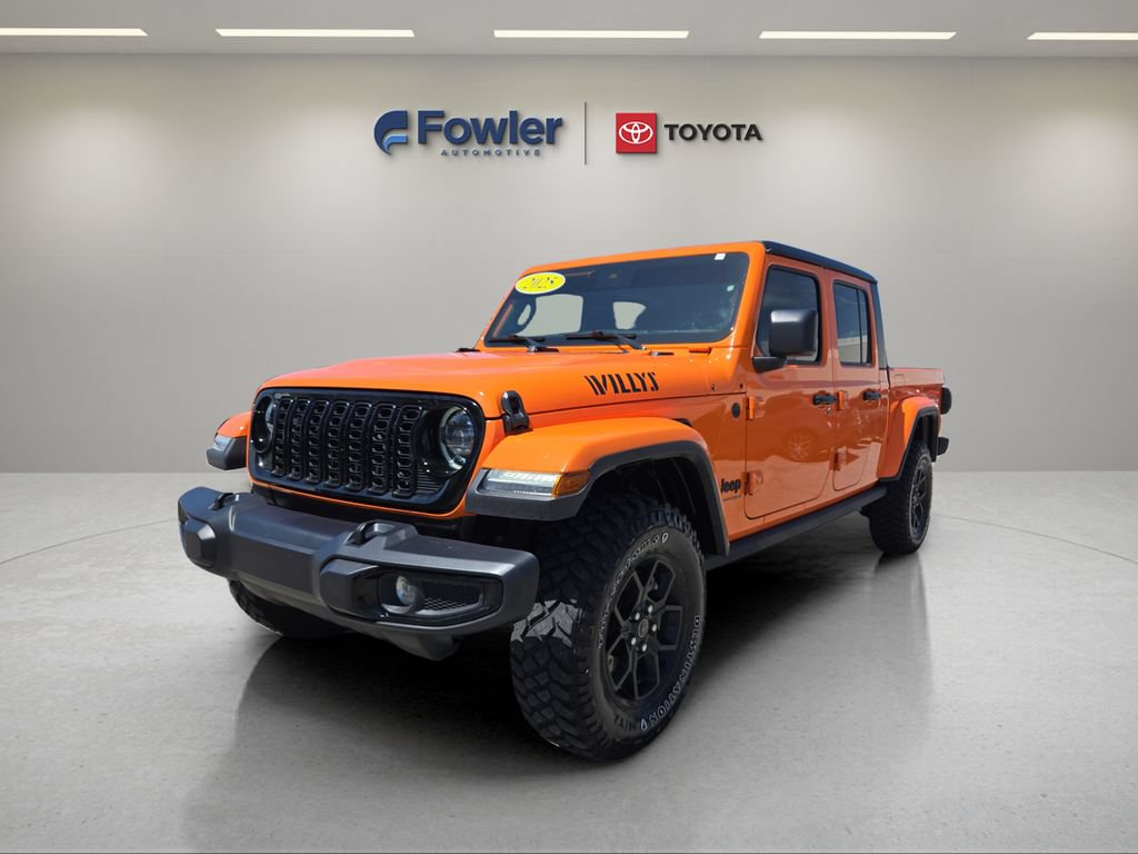 Used 2025 Jeep Gladiator Sport AWD/4WD image 3
