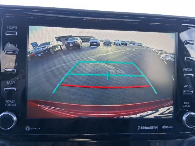 Used 2021 Toyota Highlander XLE image 28