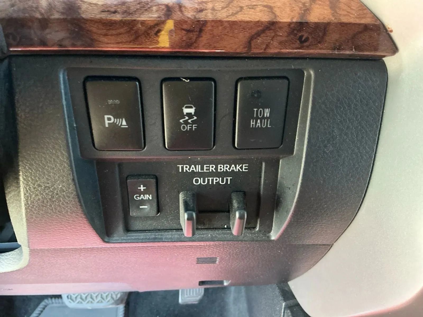 Used 2018 Toyota Tundra 1794 Edition image 36