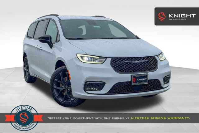 New 2026 Chrysler Pacifica Select image 1