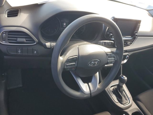 Used 2018 Hyundai Elantra GT image 18