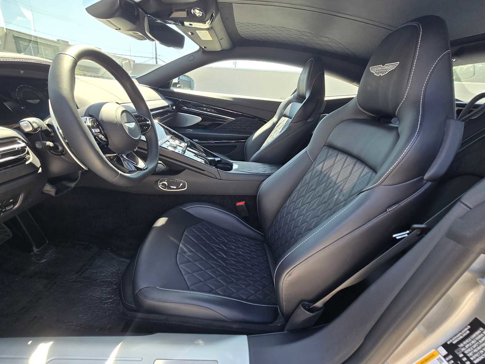 Used 2024 Aston Martin DB12 Coupe image 20