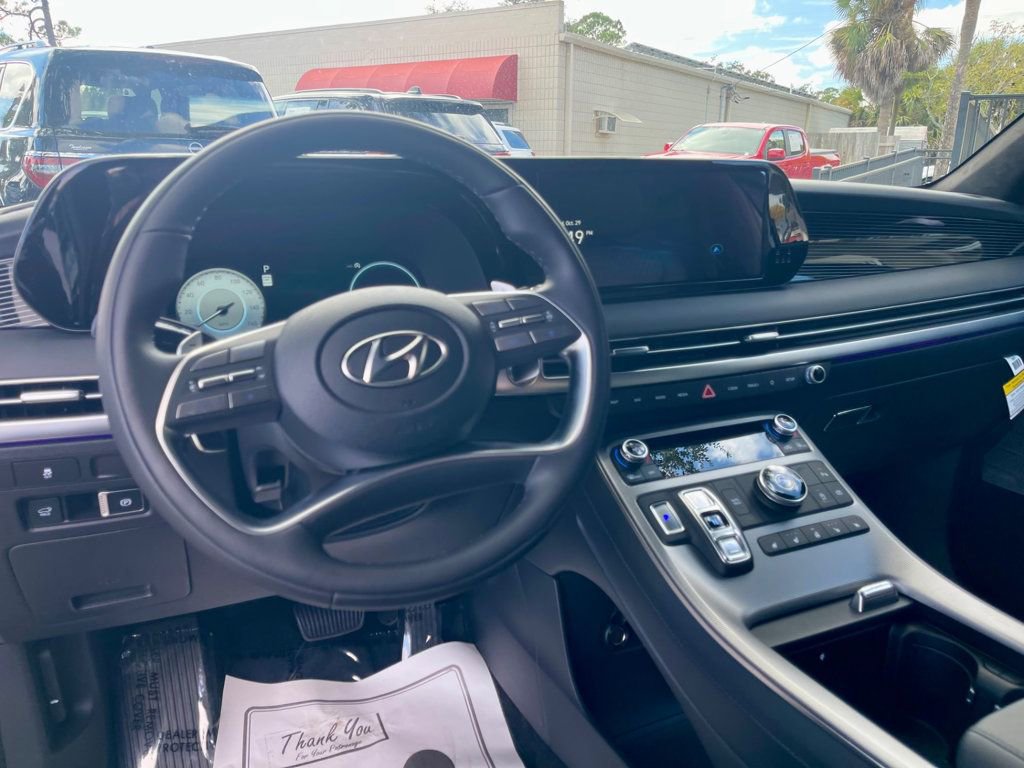 Used 2025 Hyundai Palisade Calligraphy image 14