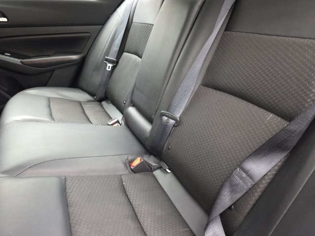 Used 2025 Nissan Altima 2.5 SR FWD image 14