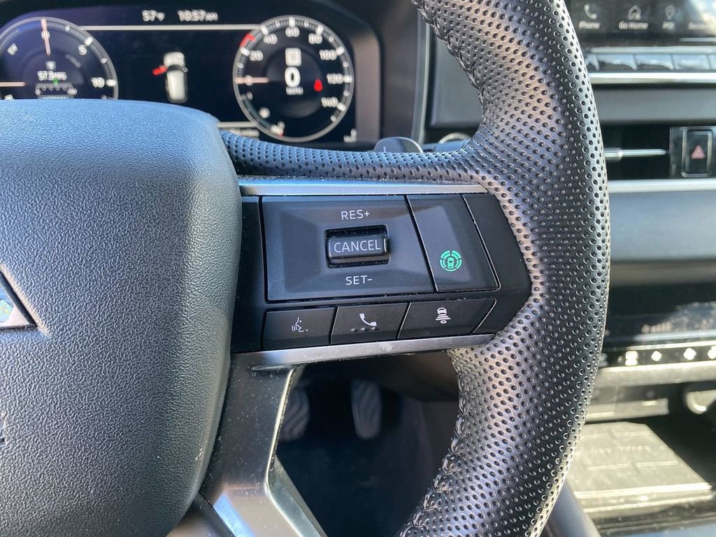 Used 2023 Mitsubishi Outlander SE image 17