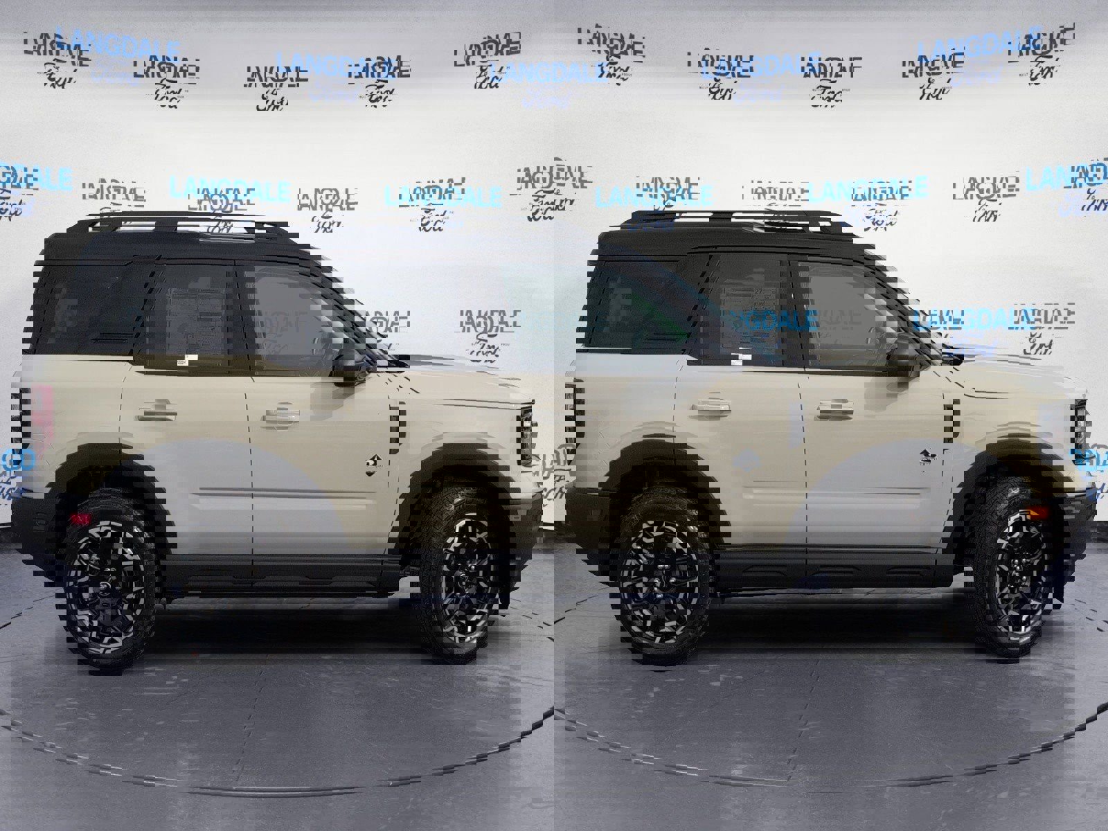 New 2025 Ford Bronco Sport Outer Banks image 3