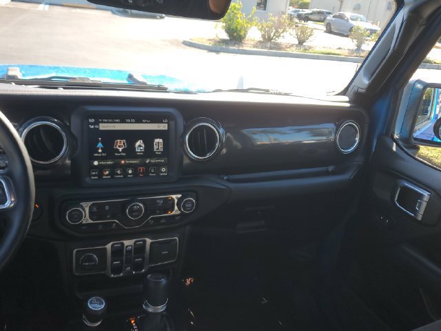 Used 2022 Jeep Wrangler Unlimited Sahara AWD/4WD image 20