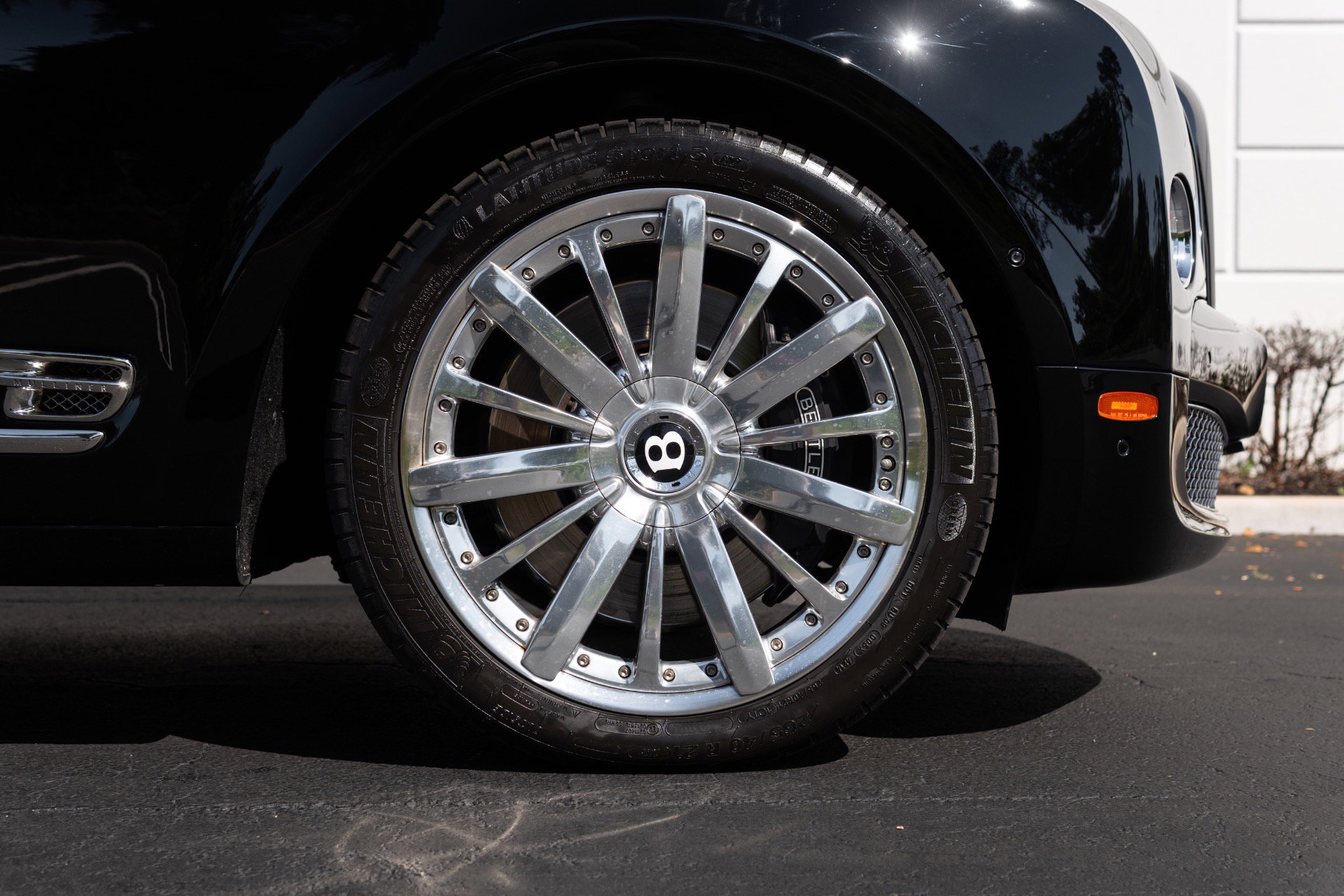 Used 2014 Bentley Mulsanne RWD image 9