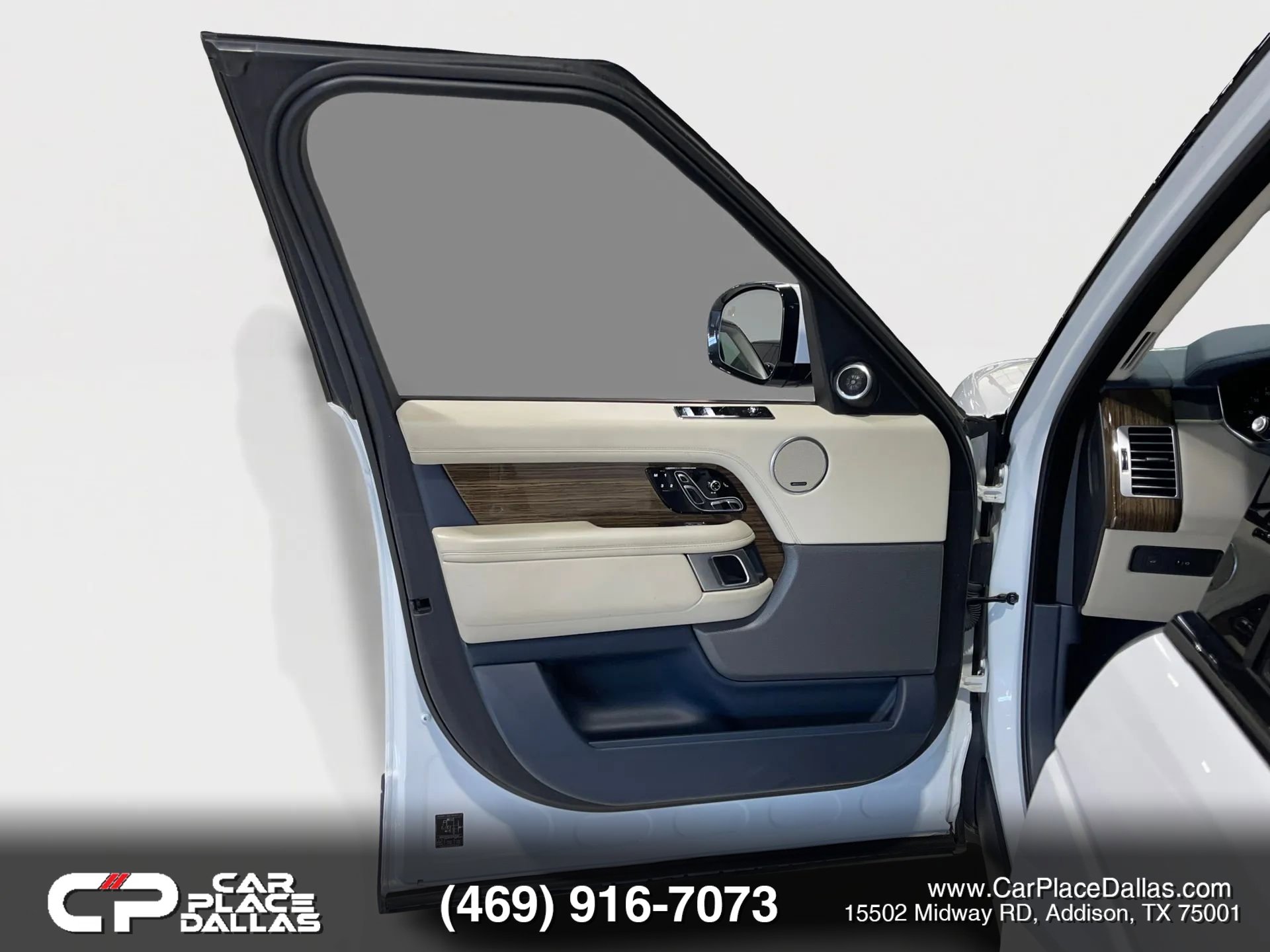 Used 2018 Land Rover Range Rover HSE image 19