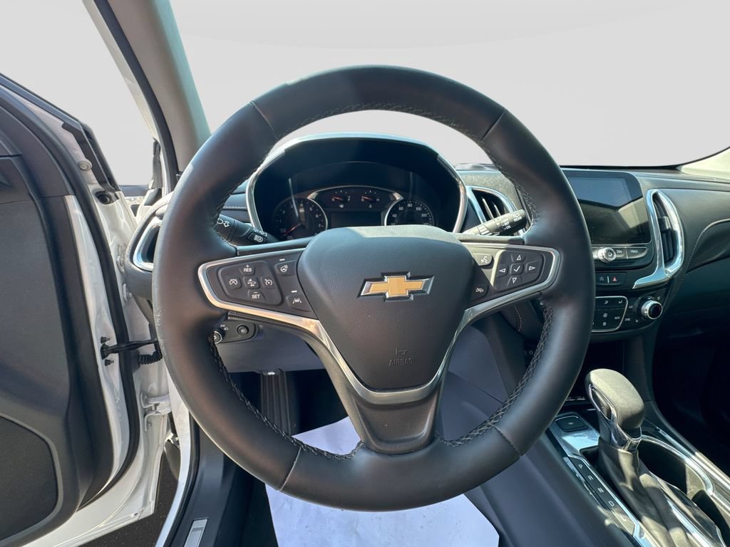 Used 2023 Chevrolet Equinox Premier AWD/4WD image 18