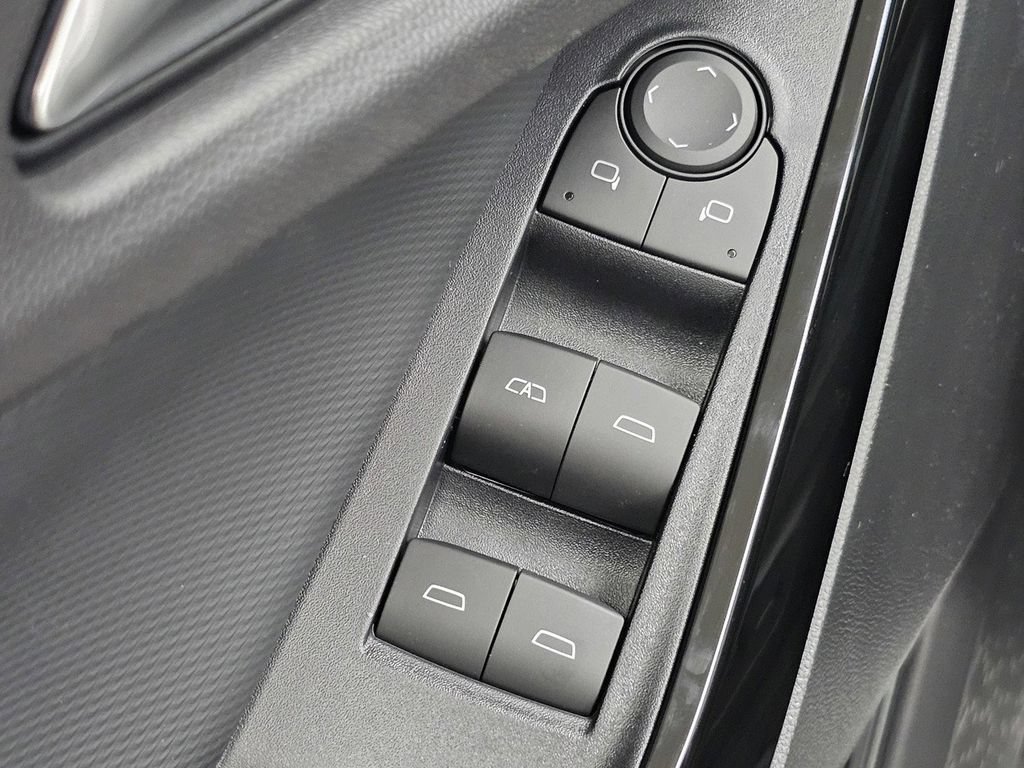 New 2027 Chevrolet Equinox LT w/ Convenience Package II FWD image 33