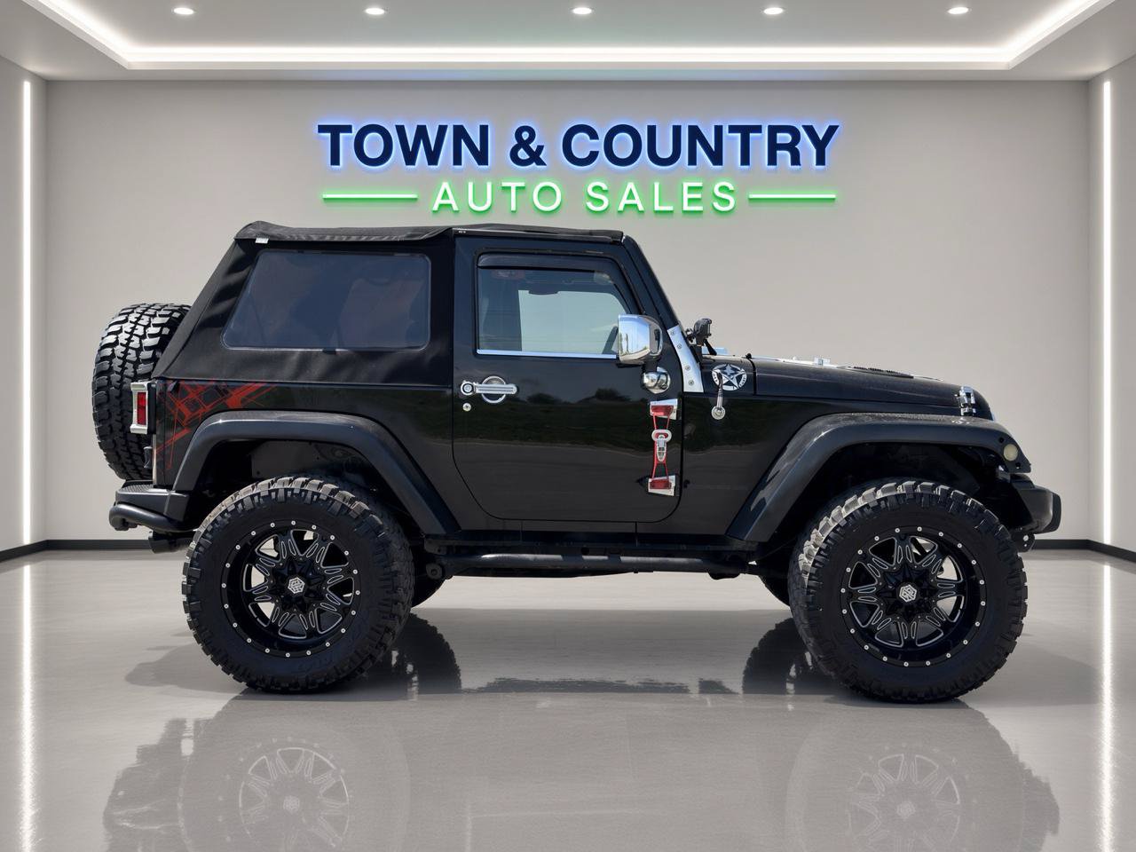 Used 2016 Jeep Wrangler Sahara AWD/4WD image 7