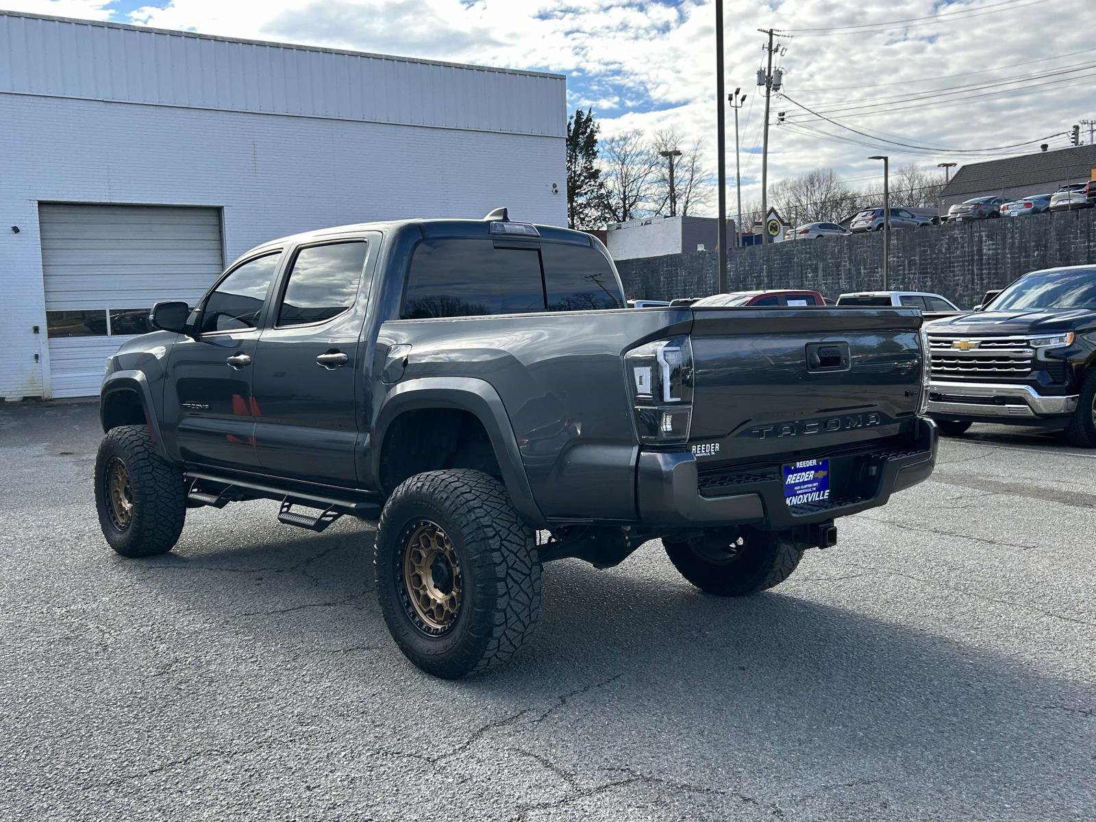 Used 2023 Toyota Tacoma TRD Sport w/ Black Out Package (TMS) image 5