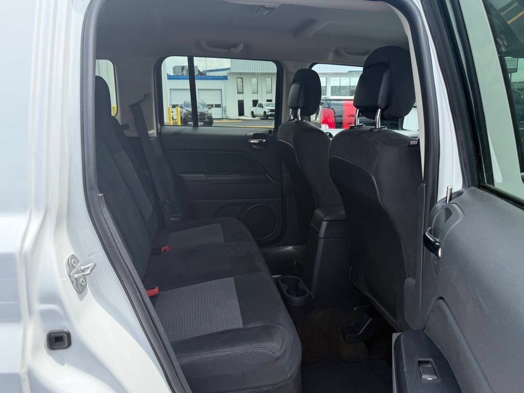 Used 2016 Jeep Patriot Sport w/ Power Value Group AWD/4WD image 23