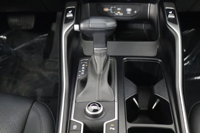 Certified 2025 Kia Sorento S w/ Panoramic Sunroof Package FWD image 29