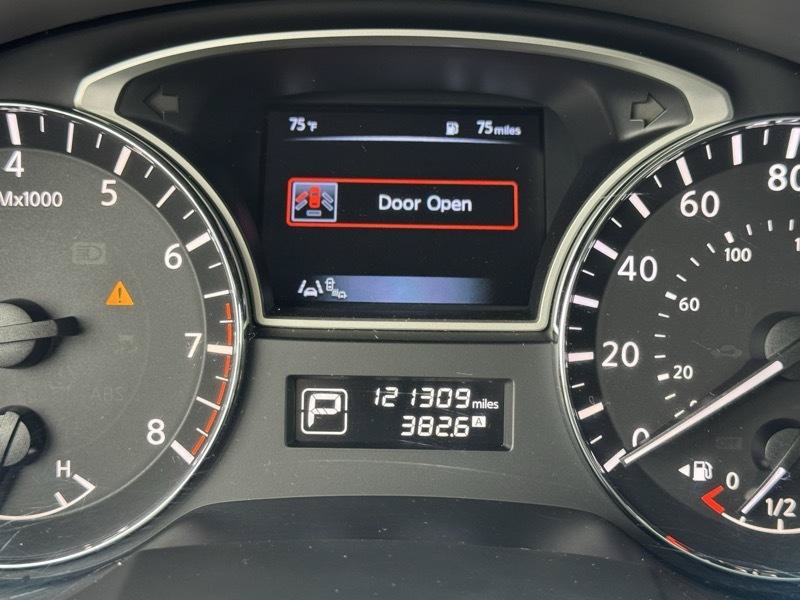Used 2015 Nissan Altima 2.5 SV w/ Convenience Package FWD image 18