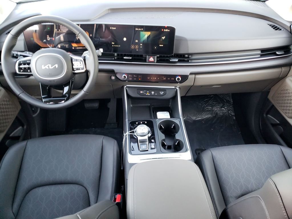 New 2026 Kia Carnival EX FWD image 11