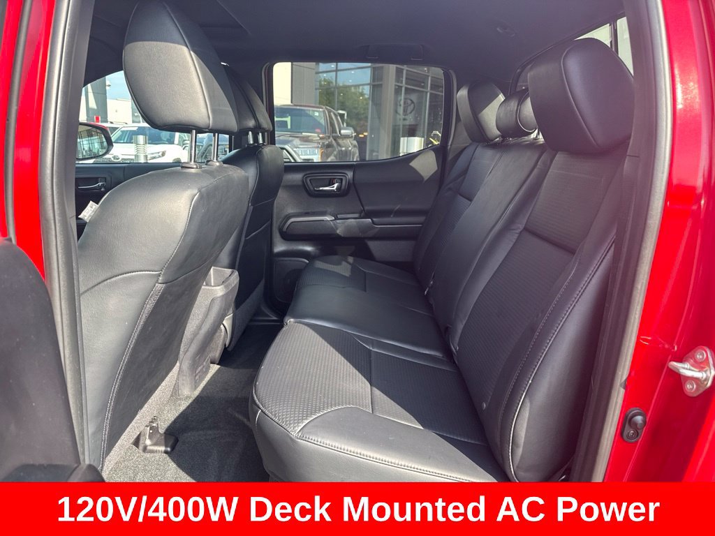 Used 2020 Toyota Tacoma TRD Sport w/ TRD Premium Sport Package AWD/4WD image 15