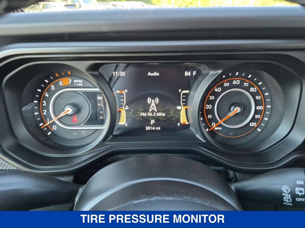 Used 2026 Jeep Wrangler Unlimited Rubicon AWD/4WD image 21