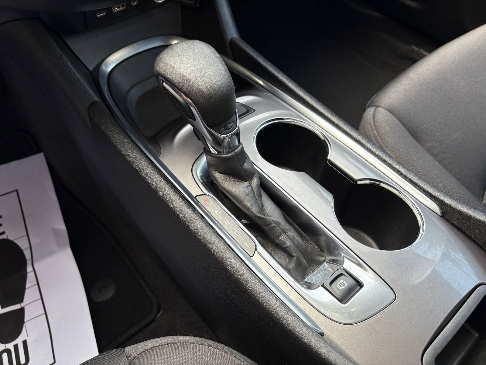 Used 2022 Chevrolet Malibu LT FWD image 30