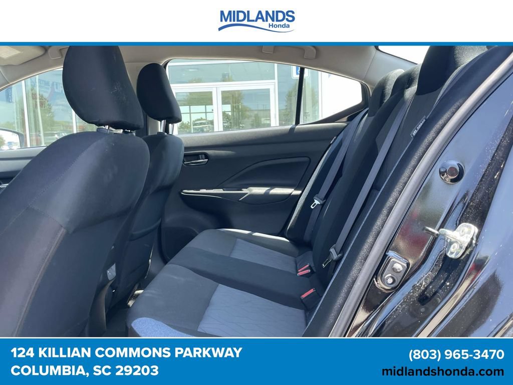 Used 2025 Nissan Versa SV FWD image 9