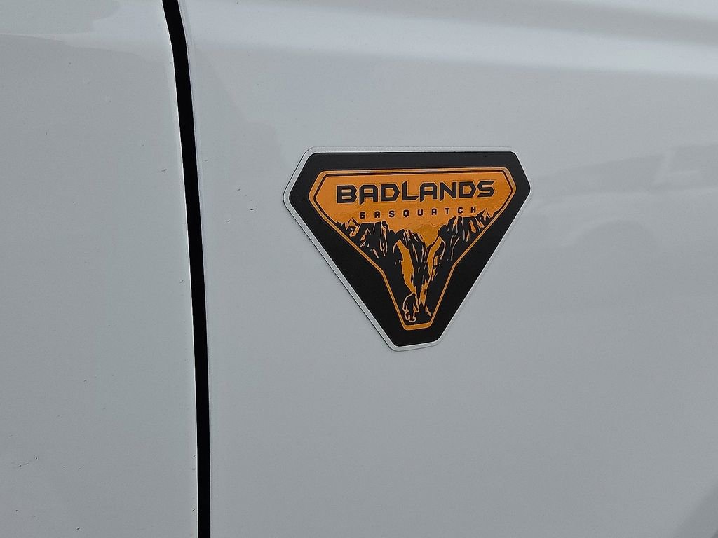 New 2026 Ford Bronco Badlands image 8