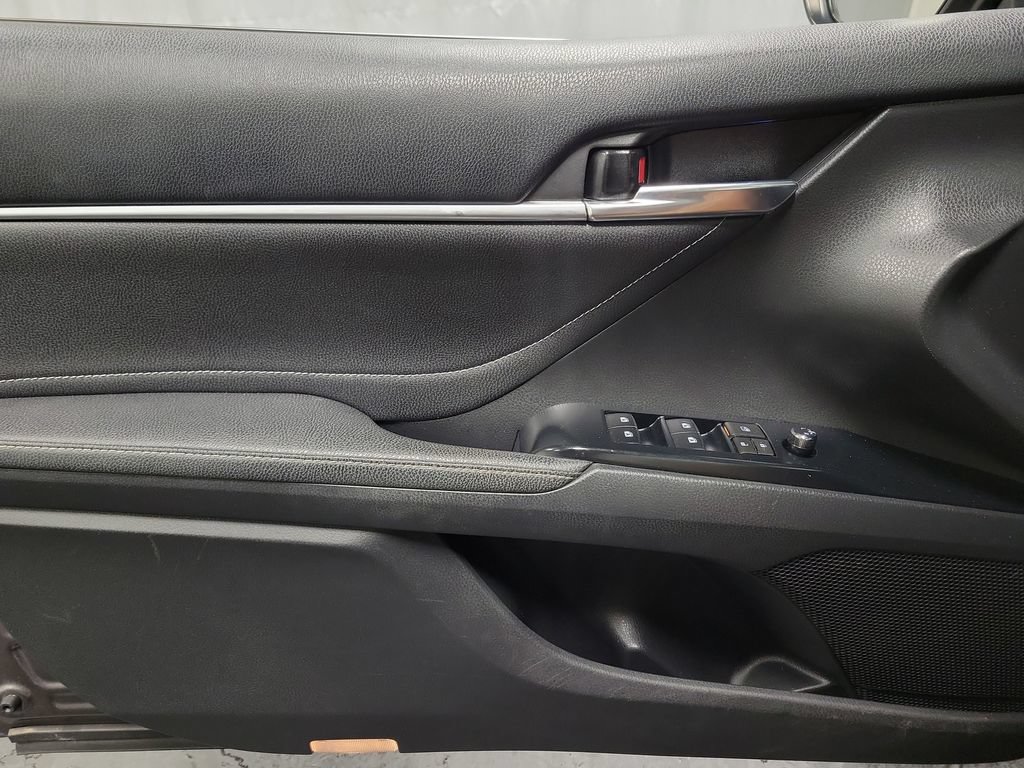 Used 2018 Toyota Camry XSE w/ Driver Assist Package FWD image 25