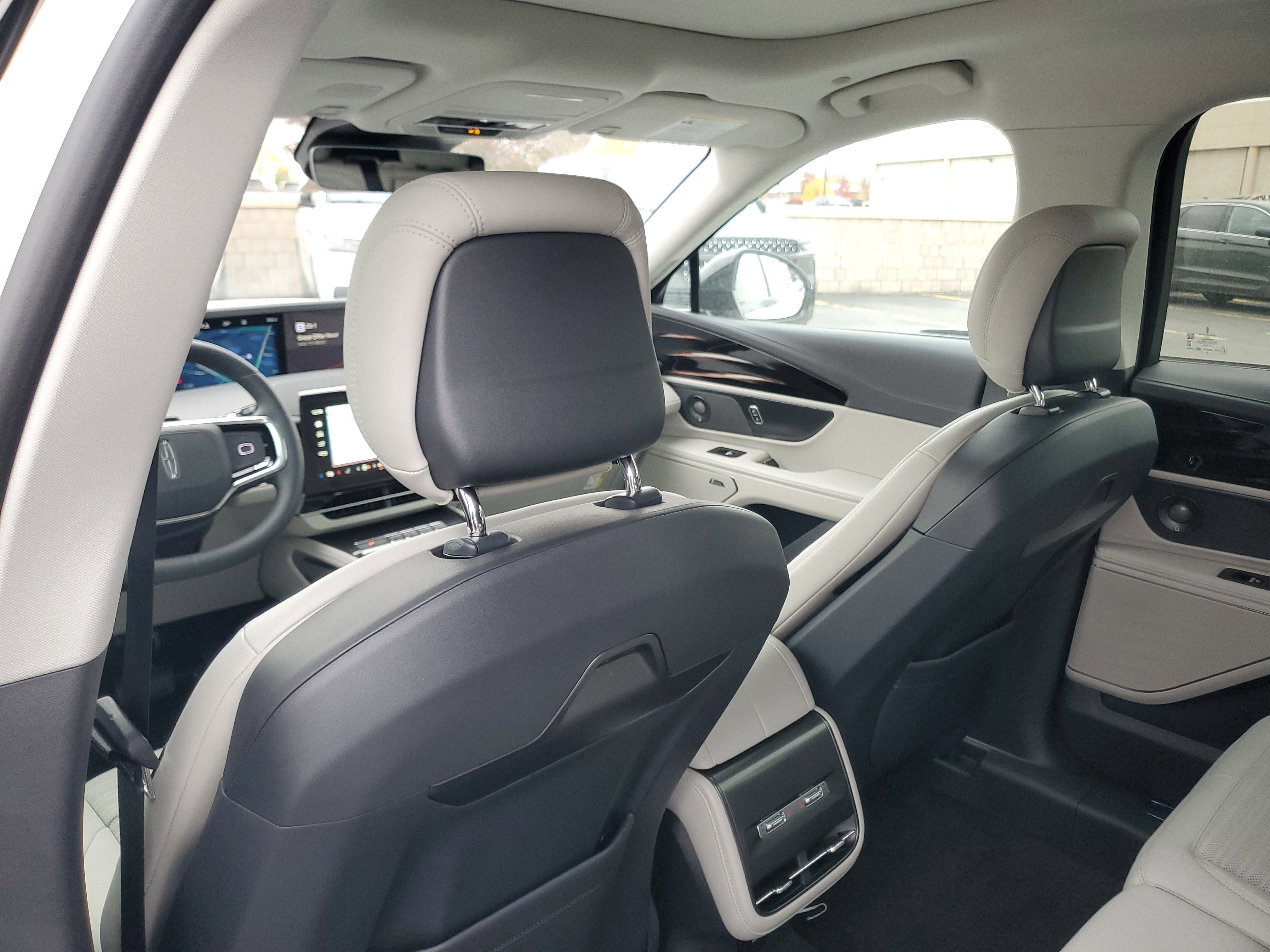 New 2026 Lincoln Nautilus Reserve w/ Jet Appearance Package image 28