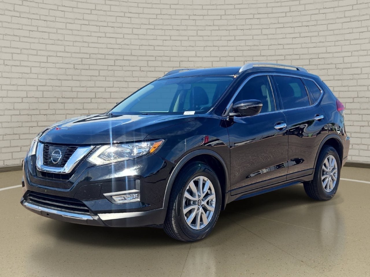 Used 2017 Nissan Rogue SV