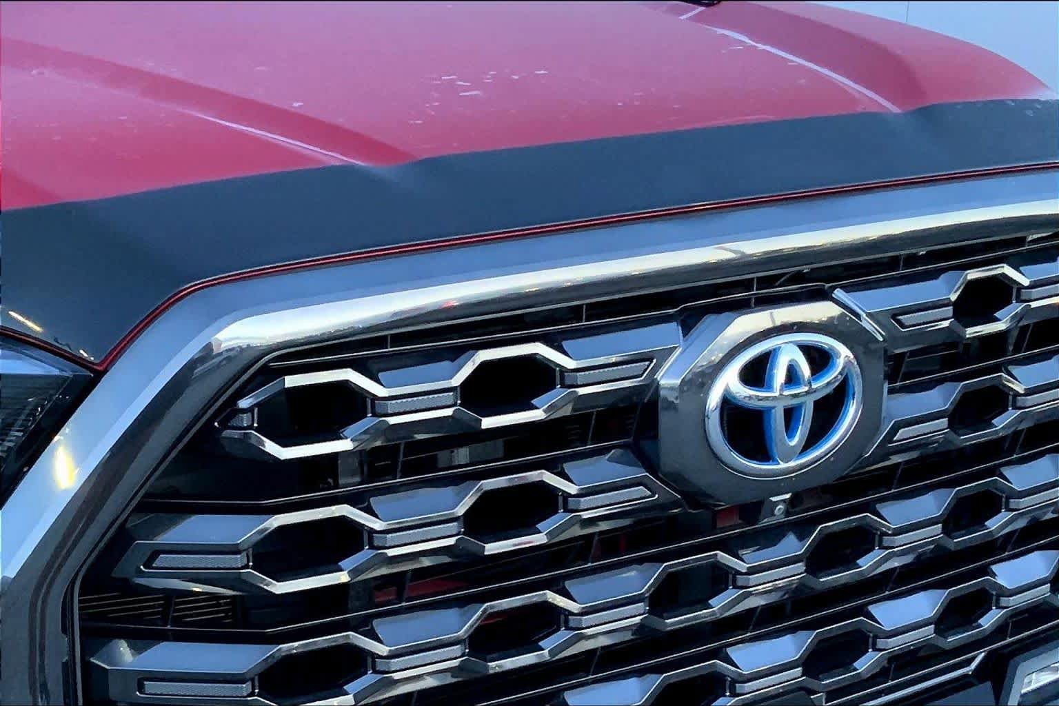 Used 2022 Toyota Tundra Platinum w/ Advanced Package image 29