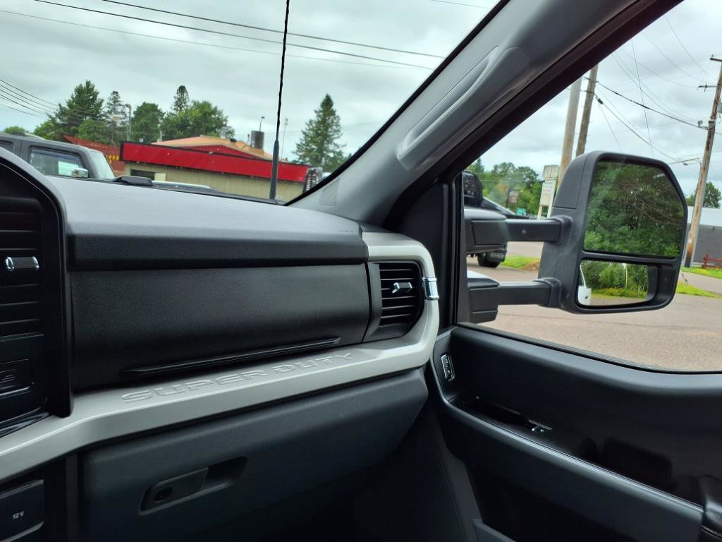 Used 2025 Ford F350 XLT image 18