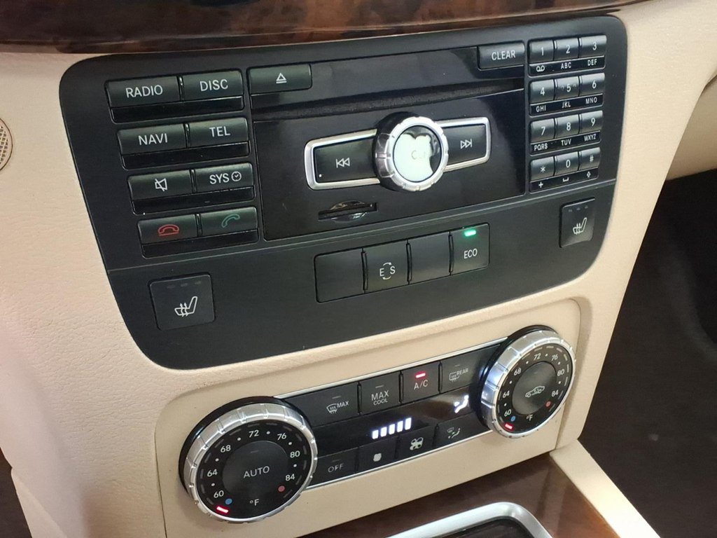 Used 2015 Mercedes-Benz GLK 350 4MATIC image 16