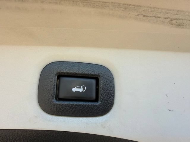 Used 2018 Nissan Rogue SV w/ Premium Package AWD/4WD image 18