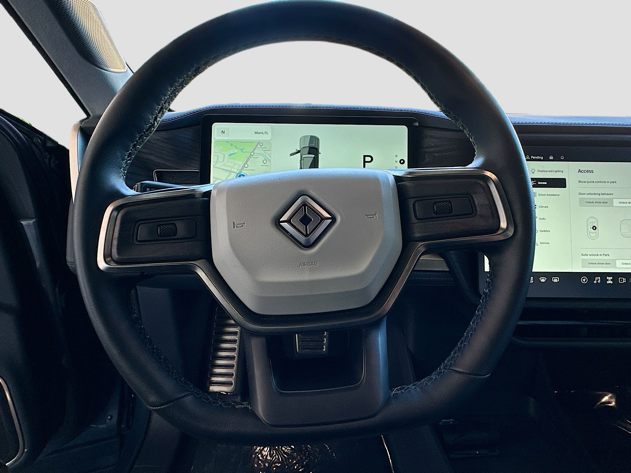 Used 2023 Rivian R1S Adventure image 10