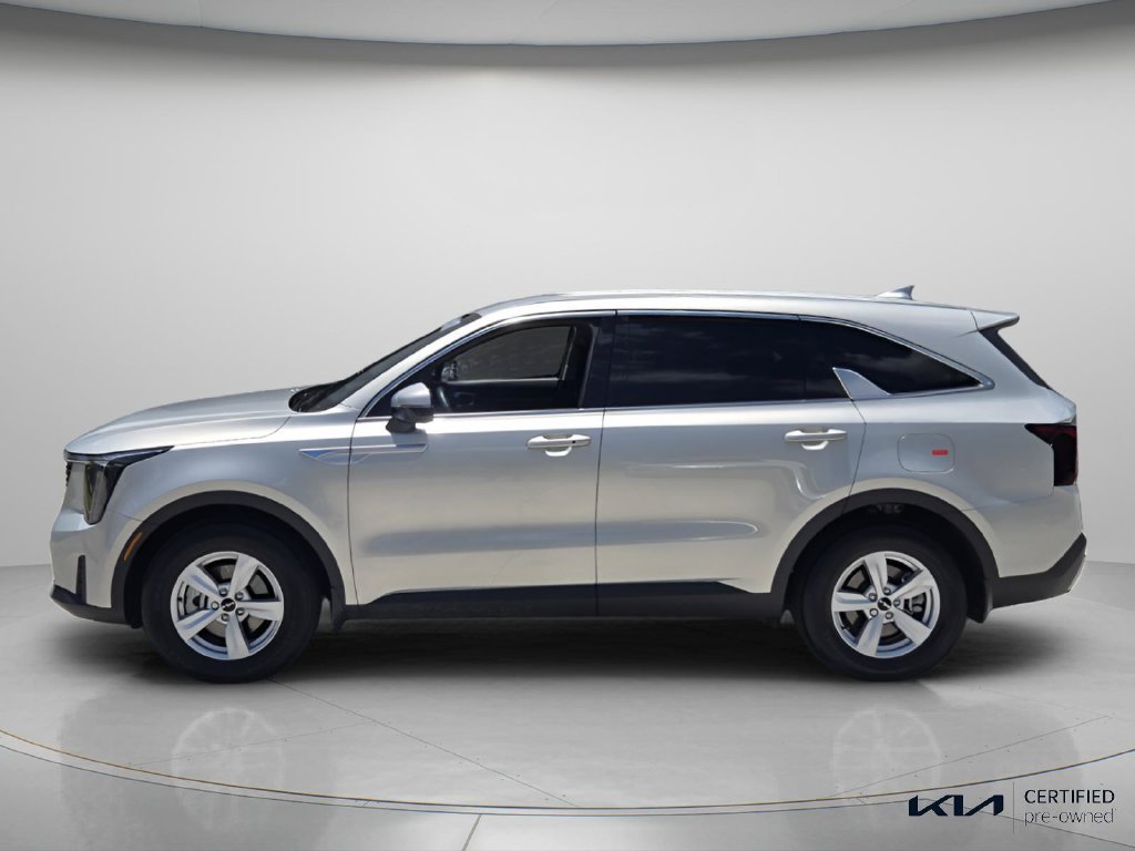 Used 2026 Kia Sorento LX FWD image 3