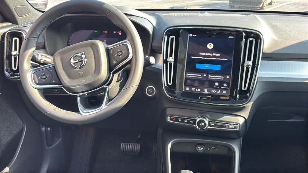 New 2026 Volvo XC40 B5 Ultra w/ Protection Package Premier AWD/4WD image 7