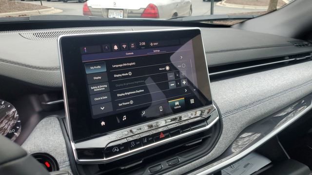 Certified 2024 Jeep Compass Latitude image 15