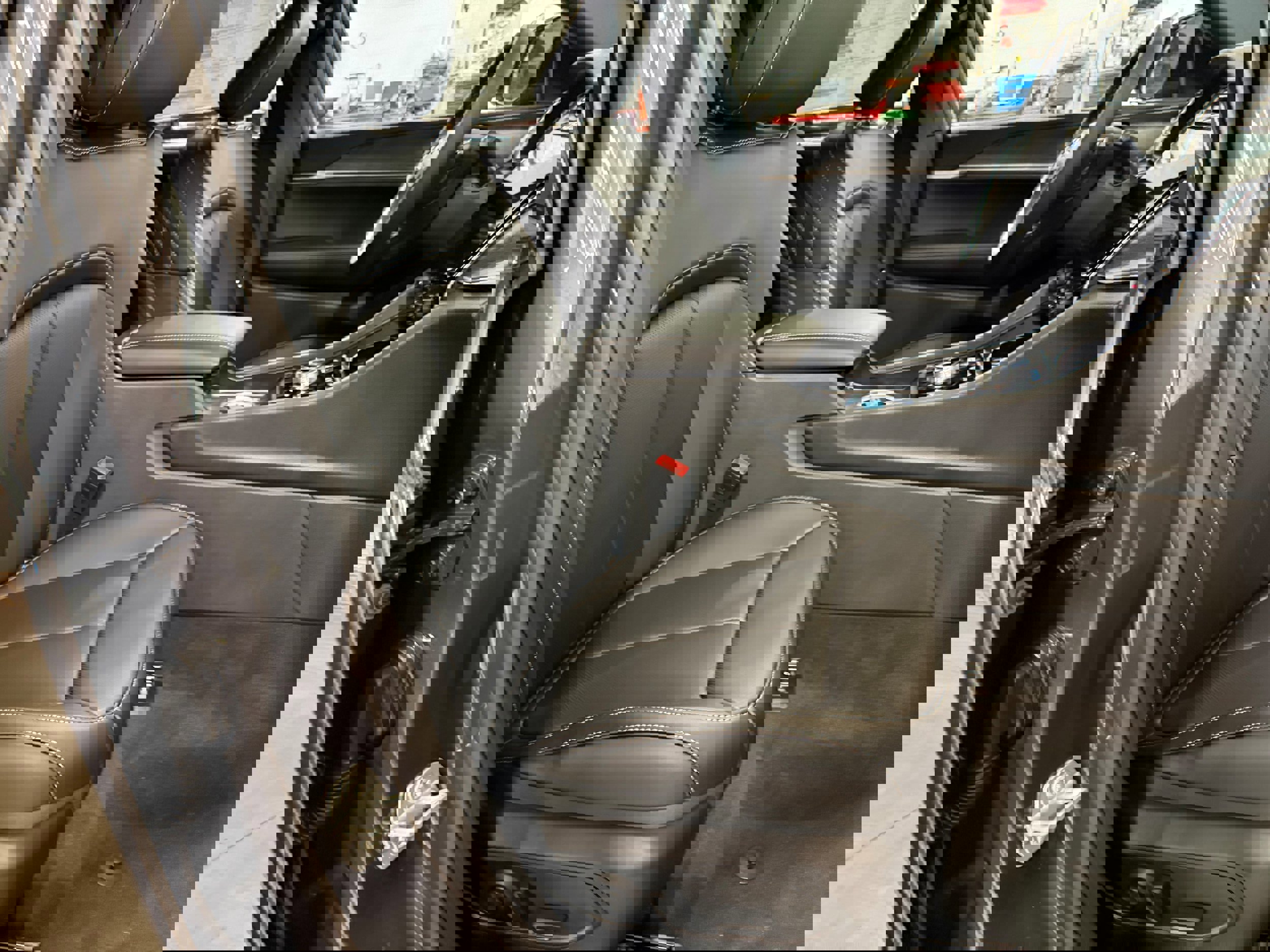 New 2025 Jeep Grand Cherokee L Limited image 6