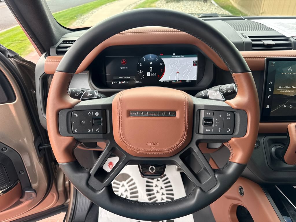 Used 2025 Land Rover Defender 110 AWD/4WD image 16