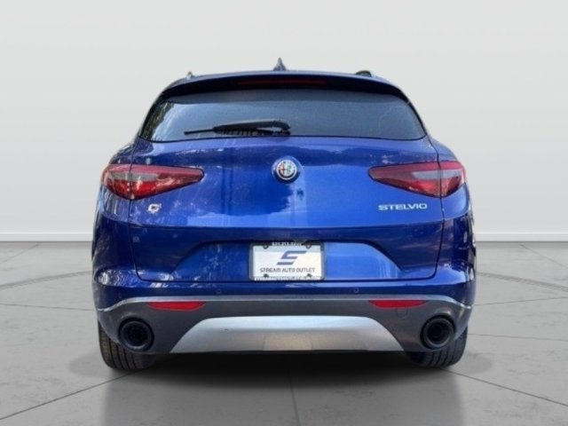 Used 2023 Alfa Romeo Stelvio Ti AWD/4WD image 7