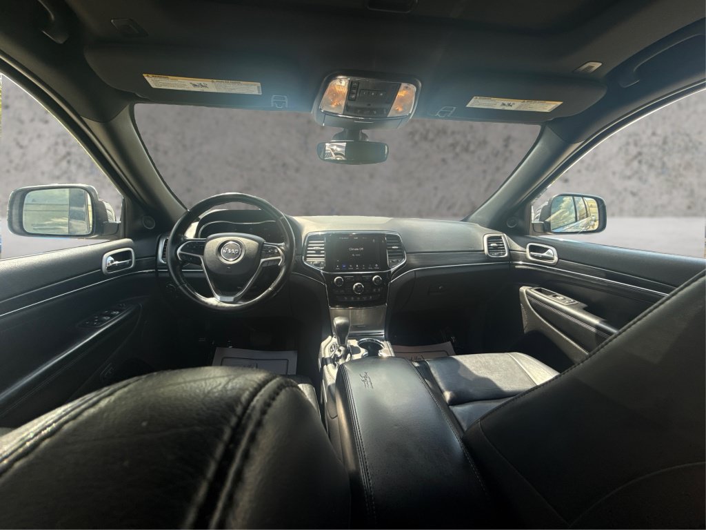Used 2020 Jeep Grand Cherokee Limited AWD/4WD image 30