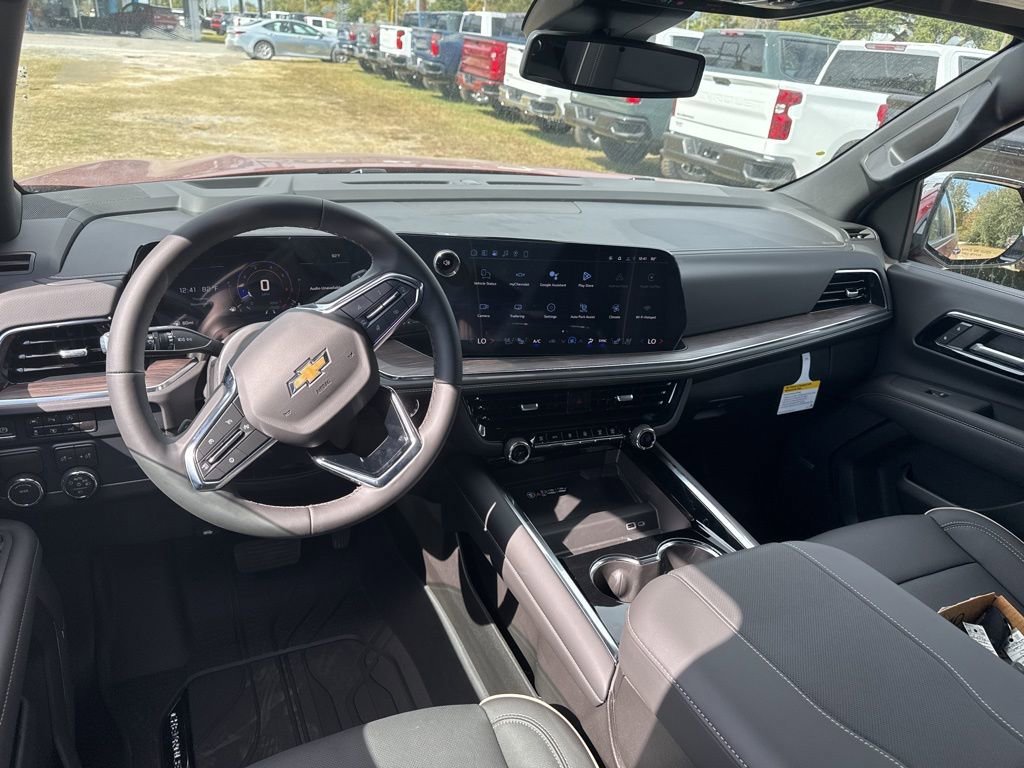 New 2026 Chevrolet Suburban Premier RWD image 17