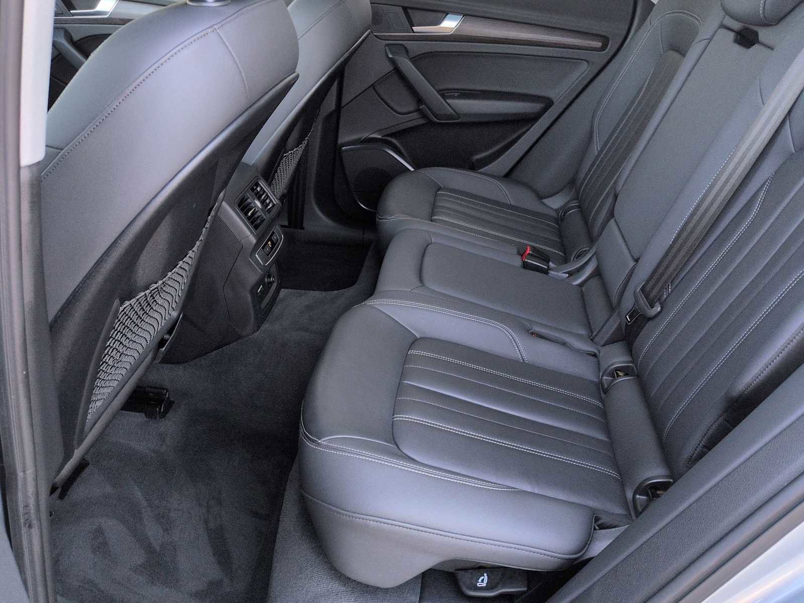 Used 2021 Audi Q5 Premium w/ Convenience Package image 21