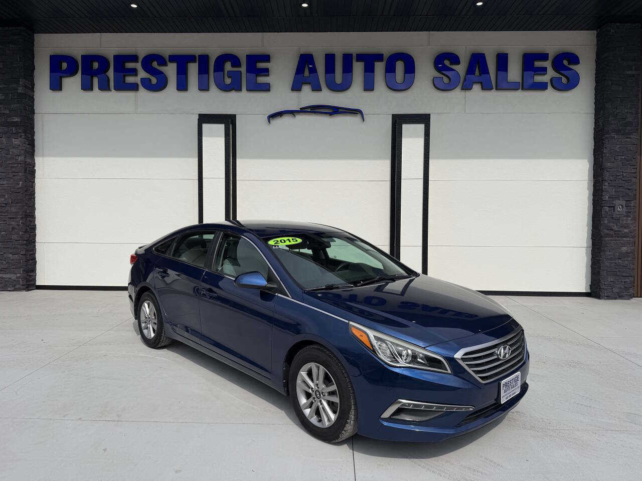 Used 2015 Hyundai Sonata SE w/ Option Group 09
