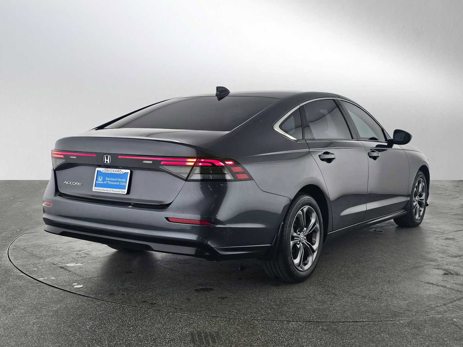 Used 2023 Honda Accord EX image 3
